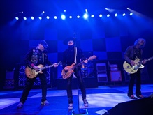 Cheap Trick on Apr 19, 2023 [135-small]