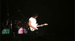 Jeff Beck on Sep 28, 1999 [338-small]