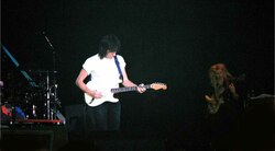 Jeff Beck on Sep 28, 1999 [346-small]