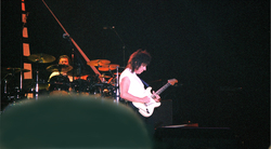 Jeff Beck on Sep 28, 1999 [365-small]