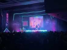 Glass Animals / BIIG PIIG on Nov 14, 2021 [596-small]