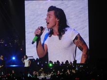One Direction / Jamie Lawson on Sep 26, 2015 [727-small]
