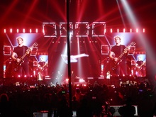 One Direction / Jamie Lawson on Sep 26, 2015 [729-small]
