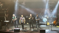 Barenaked Ladies / Callum Beattie on Apr 11, 2024 [311-small]