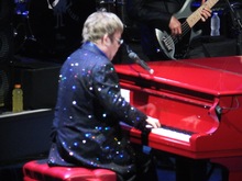Elton John / Ed Sheeran on Jun 4, 2013 [791-small]