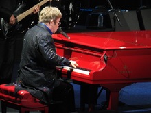 Elton John / Ed Sheeran on Jun 4, 2013 [793-small]