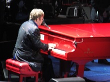 Elton John / Ed Sheeran on Jun 4, 2013 [795-small]