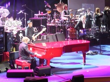 Elton John / Ed Sheeran on Jun 4, 2013 [796-small]