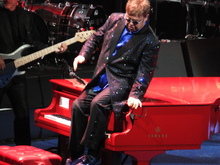 Elton John / Ed Sheeran on Jun 4, 2013 [798-small]