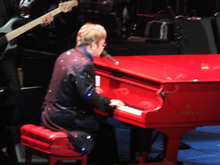 Elton John / Ed Sheeran on Jun 4, 2013 [801-small]