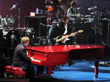 Elton John / Ed Sheeran on Jun 4, 2013 [802-small]