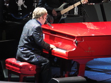 Elton John / Ed Sheeran on Jun 4, 2013 [803-small]