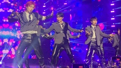 Music Bank Antwerp on Apr 20, 2024 [512-small]