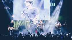 The Vamps / New Hope Club on Oct 6, 2017 [775-small]
