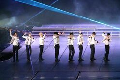 EXO Planet #4 – The EℓyXiOn in Manila on Apr 28, 2018 [641-small]