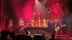 Sum 41 / The Interrupters / Joey Valence & Brae on Apr 21, 2024 [928-small]