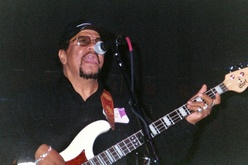 All-Star Jimi Hendrix Tribute Band on Nov 27, 2002 [435-small]
