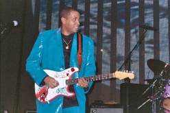 All-Star Jimi Hendrix Tribute Band on Nov 27, 2002 [437-small]