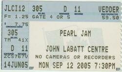Sleater-Kinney / Pearl Jam on Sep 12, 2005 [216-small]