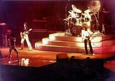 Queen on Nov 23, 1977 [403-small]