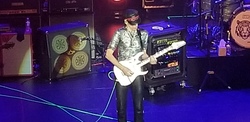 Joe Satriani / Steve Vai on Apr 26, 2024 [855-small]