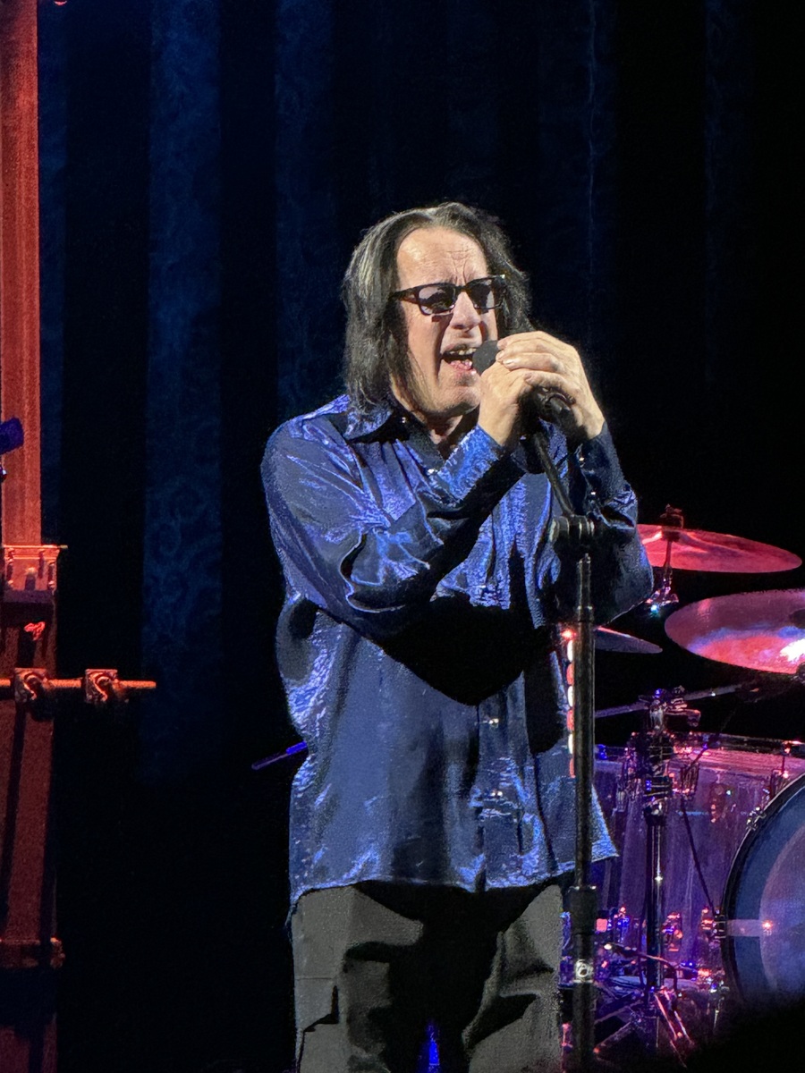 Todd Rundgren Concert & Tour History (Updated for 2024) | Concert Archives
