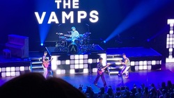 The Vamps / The Aces / Henry Moodie on Dec 10, 2022 [336-small]