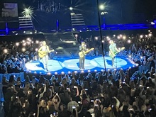The Vamps / Henry Moodie / The Aces on Dec 11, 2022 [358-small]