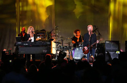 Lindsey Buckingham / Christine McVie / The Wallflowers / Buckingham McVie / Out of Series Chastain on Jun 21, 2017 [461-small]