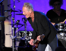 Lindsey Buckingham / Christine McVie / The Wallflowers / Buckingham McVie / Out of Series Chastain on Jun 21, 2017 [462-small]