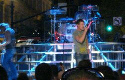 3 Doors Down / Ugly on Apr 30, 2010 [866-small]