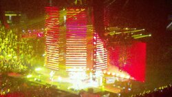Red Hot Chili Peppers / Little Dragon on Jun 6, 2012 [157-small]