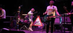 Melys - Paul Adams (guitar/keyboards), Gary Husband (drums), Andrea Parker (vocals), Aaron Watkinson (guitar), Stuart Hastings (bass), The Wedding Present / Melys on May 3, 2024 [701-small]