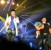 BIGBANG on Oct 12, 2012 [365-small]