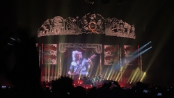 Queen / Adam Lambert on Jul 23, 2019 [402-small]