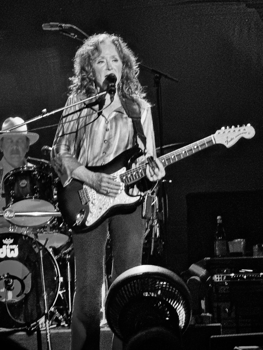 Bonnie Raitt Concert & Tour History (Updated for 2024) Concert Archives