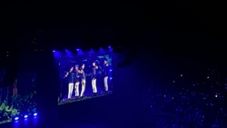 Tomorrow x Together on May 9, 2023 [282-small]