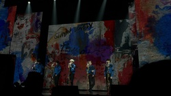 Tomorrow x Together on Jul 8, 2022 [697-small]