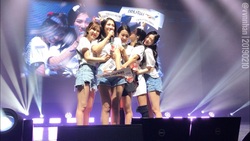 Red Velvet on Feb 10, 2019 [410-small]