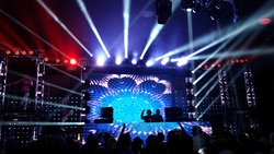 The Crystal Method on Dec 31, 2015 [739-small]