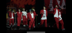 SEVENTEEN on Aug 28, 2022 [415-small]