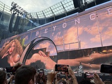 Beyoncé on May 29, 2023 [167-small]
