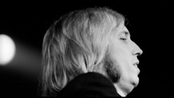 Tom Petty And The Heartbreakers / Lone Justice on Jul 9, 1985 [495-small]