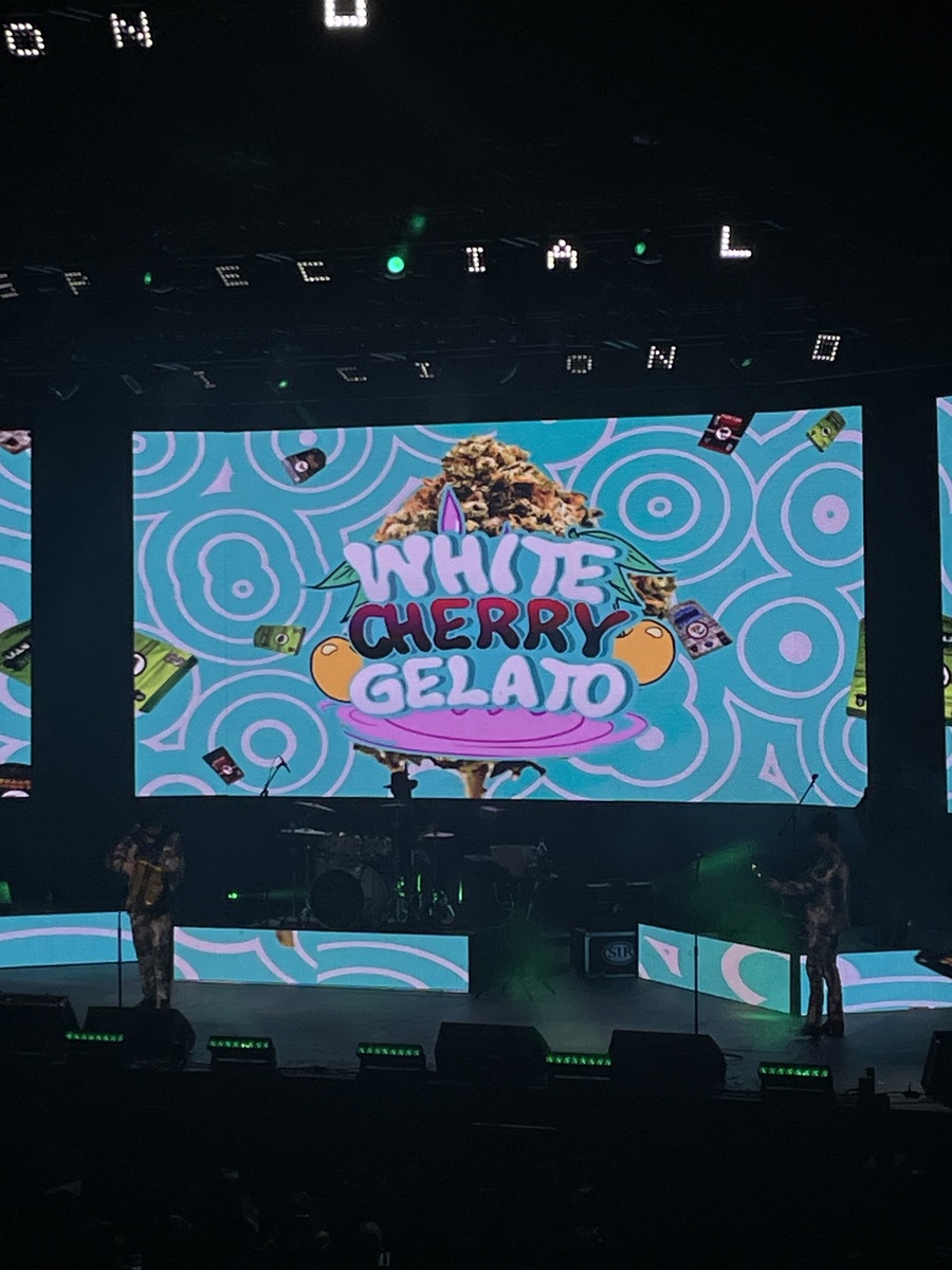 Edicion Especial Concert & Tour History (Updated for 2024 2025