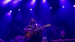 Frank Turner & The Sleeping Souls / Amigo the Devil / Micah Schnabel / Bridge City Sinners on May 28, 2024 [494-small]