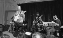 The Sensational Francis Dunnery Electric Band / The Savages (The scaffolding old boy band) on Jun 1, 2014 [338-small]