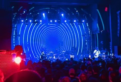 Slowdive / Drab Majesty on Apr 30, 2024 [475-small]
