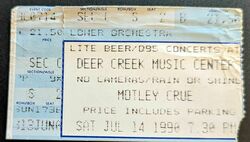 Mötley Crüe / Faster Pussycat on Jul 14, 1990 [066-small]