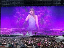 Taylor Swift / Paramore on Jun 8, 2024 [390-small]