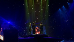 Tomorrow x Together on Jun 8, 2024 [945-small]